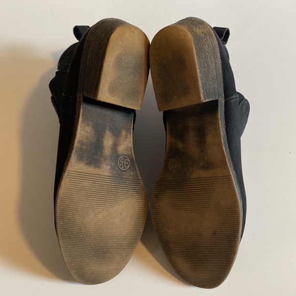 MERONA BLACK ANKLE BOOTIES - Picture 11 of 11